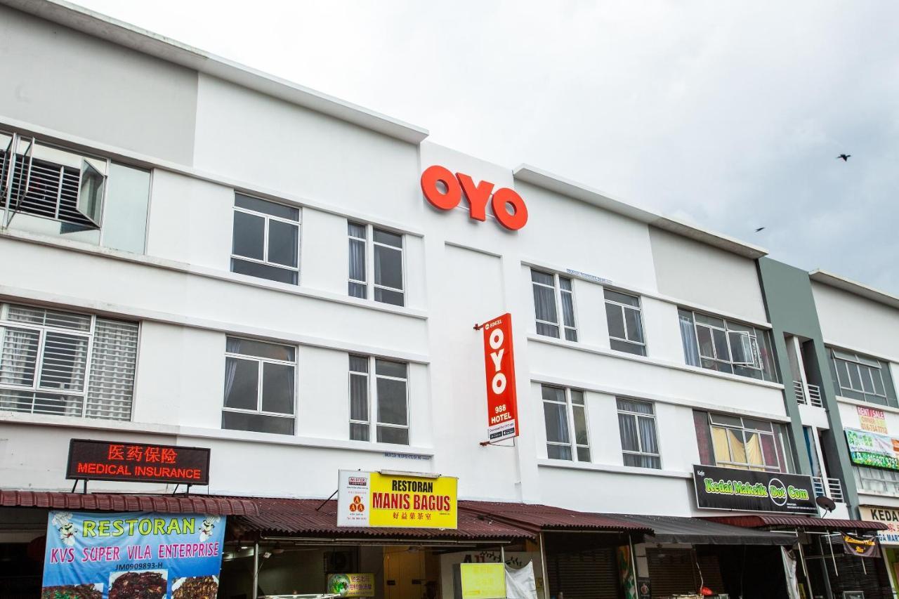Oyo 89631 988 Hotel جوهر بهرو المظهر الخارجي الصورة